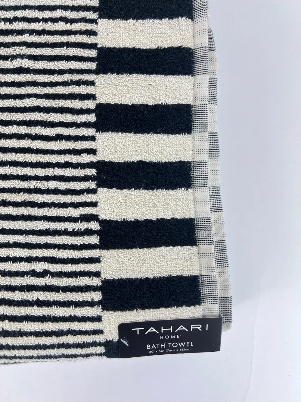 Tahari Home 2 Pc Bath Towel Set 100% Cotton Black and Cream Striped Soft NEW
